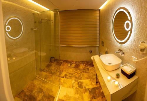 Parkway Inn Hotel & Spa