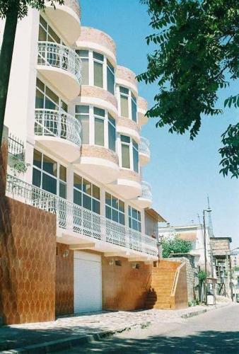 Nur Hotel 1