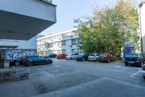 Modern 2bdr Apartment In The Center- Free Parking