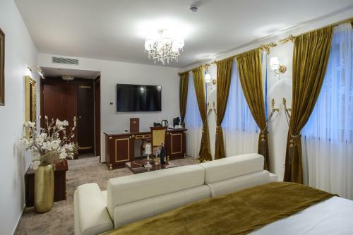 Integra Hotel