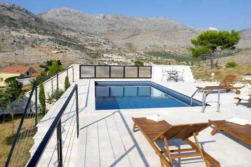 Luxury Villa Branko With Private Pool Near Dubrovnik
