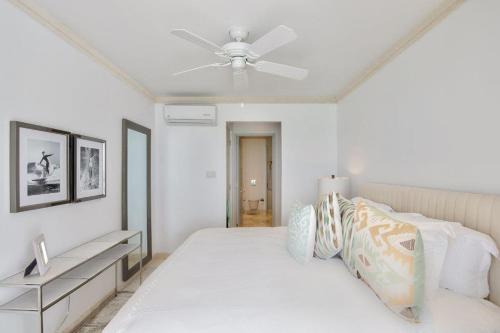 Fitts Villa Sleeps 10 With Pool And Air Con