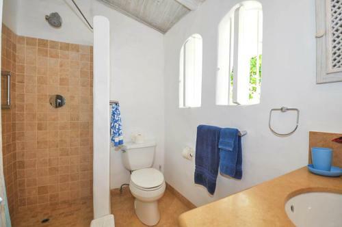 Weston Villa Sleeps 6 With Pool And Air Con
