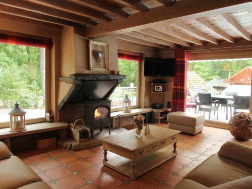 Cozy Villa In Marche-en-famenne With Private Pool