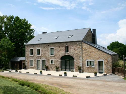 Cosy Holiday Home In Erezee With Barbecue