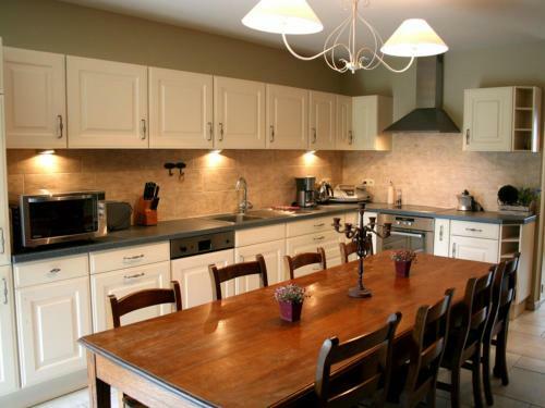 Cosy Holiday Home In Erezee With Barbecue