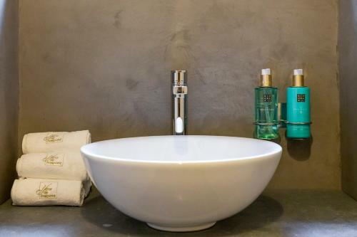 La Villa Des Sources � 500 M�tres Du Circuit