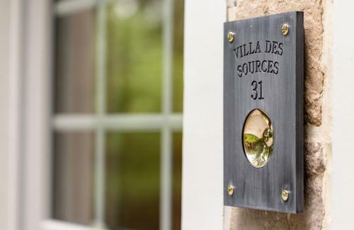 La Villa Des Sources � 500 M�tres Du Circuit