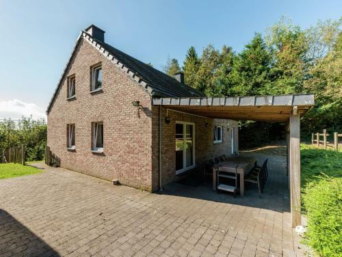 Pastoral Villa In Heure With Jacuzzi