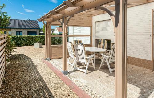 Nice Home In Oostduinkerke W/ Wifi And 3 Bedrooms
