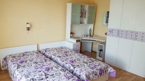Hostal Rosarium Residence Guest House