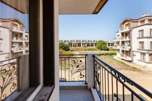 Hostal Guest House Theona