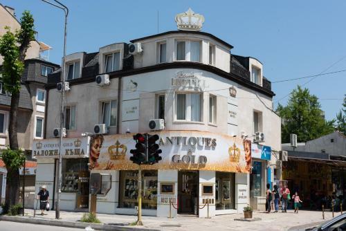 Antiques & Gold Boutique Hotel