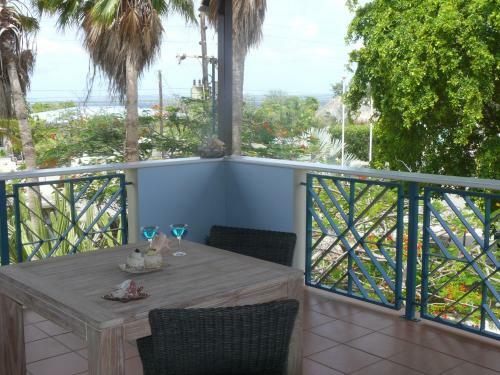 Apartment 1 And 5 In Windsock Beach Resort