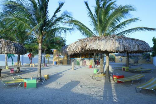 Apartment 1 And 5 In Windsock Beach Resort