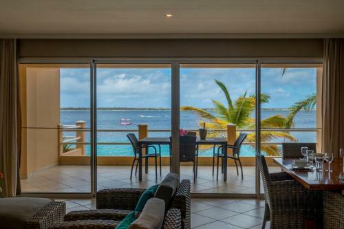 Apartamento Oceanfront Parrotfish At Den Laman