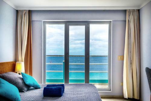 Oceanfront Apartment Dolphin At Den Laman