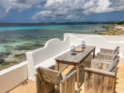 One Ocean Boutique Apartments & Suites Bonaire