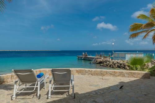 Oceanfront Deluxe Apartment Blue Marlin At Den Laman