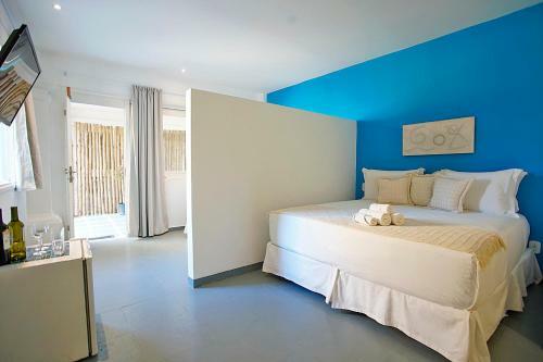 Hostal Sofia's On The Beach