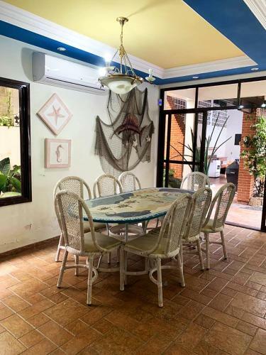 Sobrado Com Wifi, Piscina E Churrasq Em Riviera