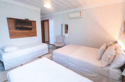 Hostal Pier Beach Club