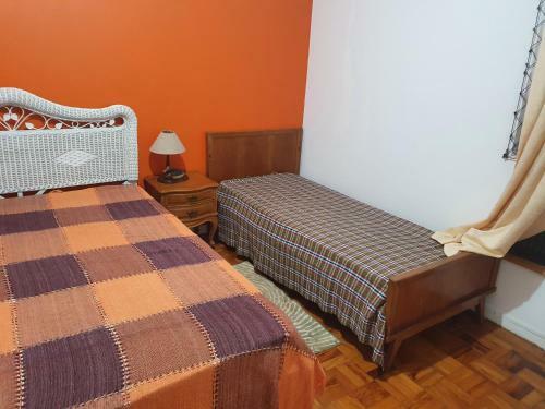 Apartamento Inteiro. Pompeia. 100mts Da Praia.