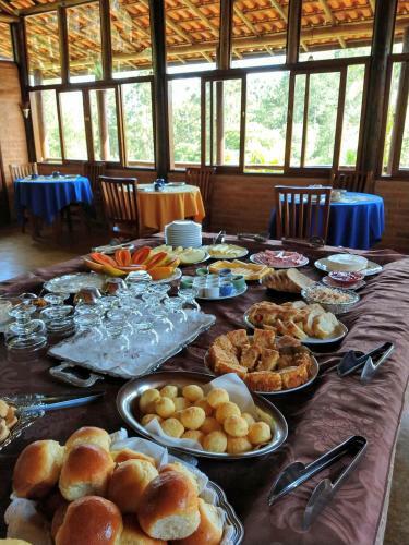 Hostal Pousada Colar de Ouro Chal�s