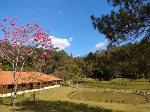 Hostal Pousada Colar de Ouro Chal�s
