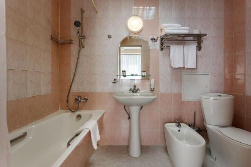 Hotel Svetlana Resort