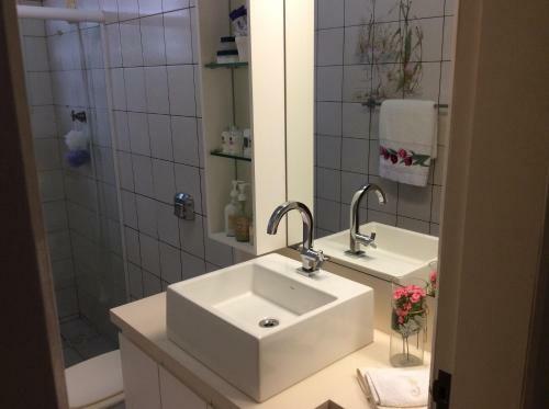 Ref�gio Perto Do Mar - Quarto Inteiro Praia Do Campeche