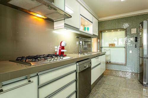 Apartamento Moderno, Espa�oso Com Localiza��o Privilegiada Ca21