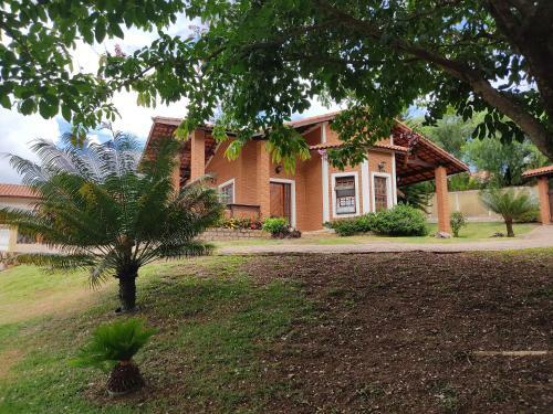 Fuja Fase Vermelha - Ch�cara Com Piscina 3 Suites