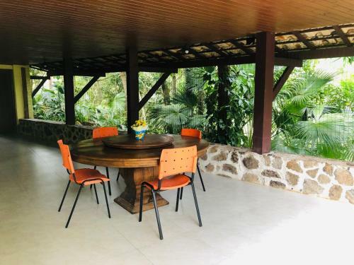 Hostal Su�tes Vista Pro Mar Ilhabela
