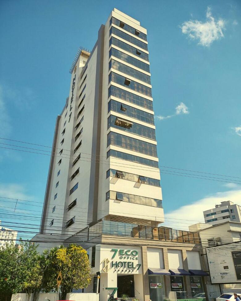 Hotel 7 Itaja�