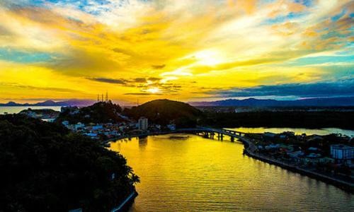 Hotel Sion Itanha�m