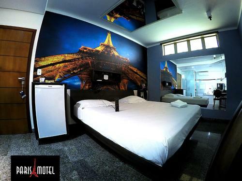 Paris Motel