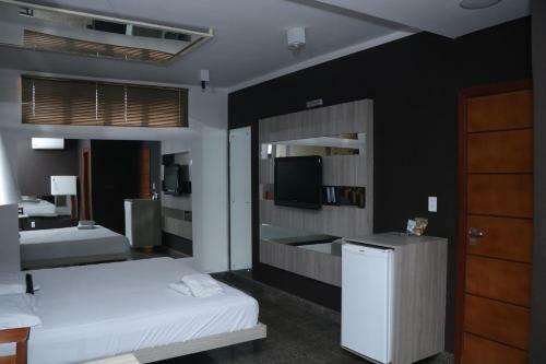Paris Motel