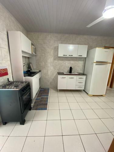Apartamento Pr�ximo Ao Beto Carrero E A 300m Da Praia