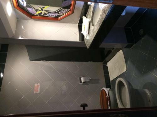 Hotel Free (Adult Only)