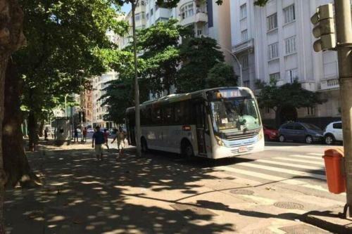 Apartamento Artes de Copa - Conforto, Aconchego E Praia!