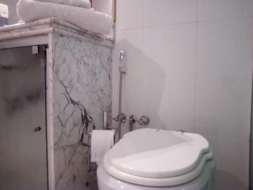 Apartamento Copacabana 3 Quartos Com Ar Cond Garagem A 2 Qds Da Praia