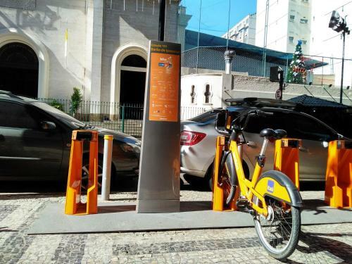 Apartamento Copacabana 3 Quartos Com Ar Cond Garagem A 2 Qds Da Praia