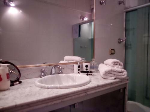 Apartamento Copacabana 3 Quartos Com Ar Cond Garagem A 2 Qds Da Praia
