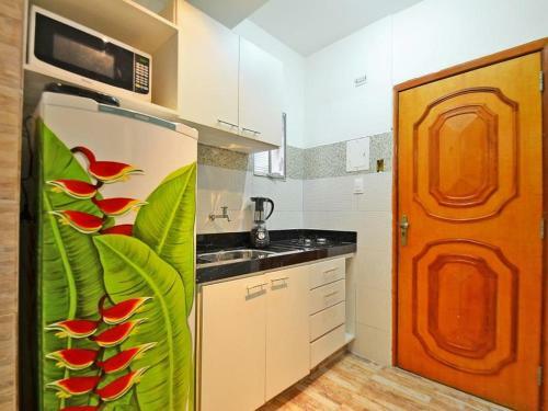 Apartamento Studio Para Temporada Com Vista Lateral Para O Mar!