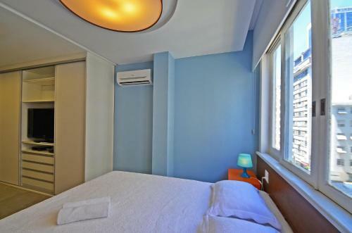 Apartamento Studio Reformado Para 4 Pessoas Na Quadra Da Praia!