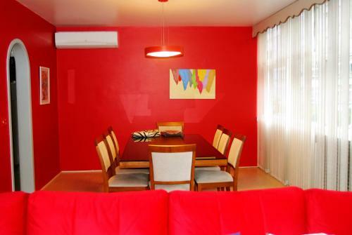 Copacabana Apartment, 30 Mts. From The Beach
