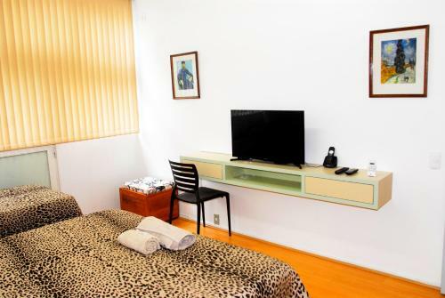 Copacabana Apartment, 30 Mts. From The Beach