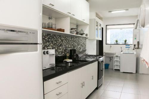 Lagoon View Apartment!