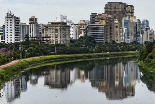 Apartamento Flat Com Wifi Ao Lado Da Ponte Estaiada Sp